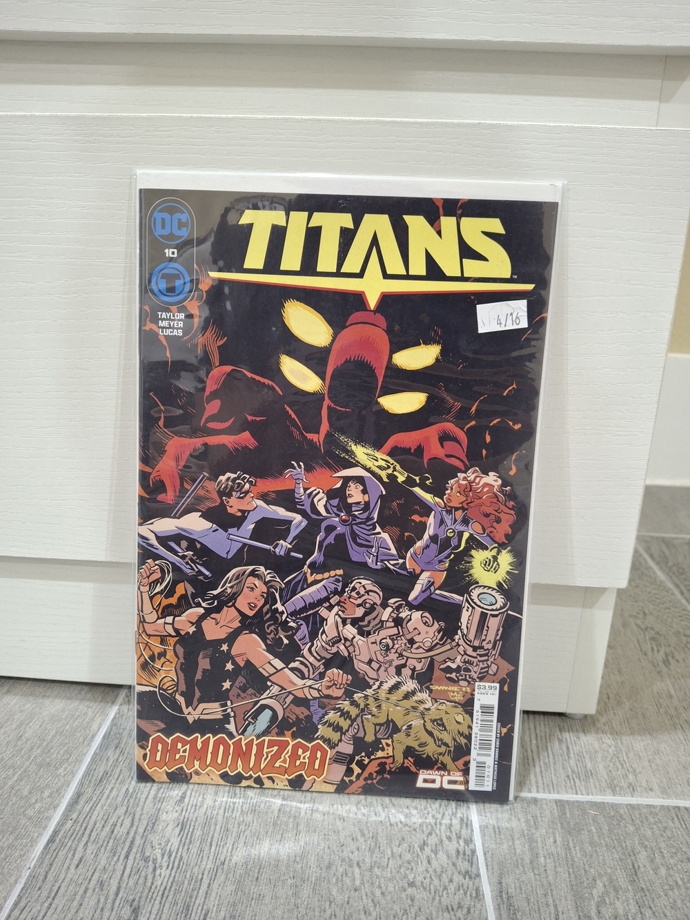 Comic Book Set - Picture 9 of 15